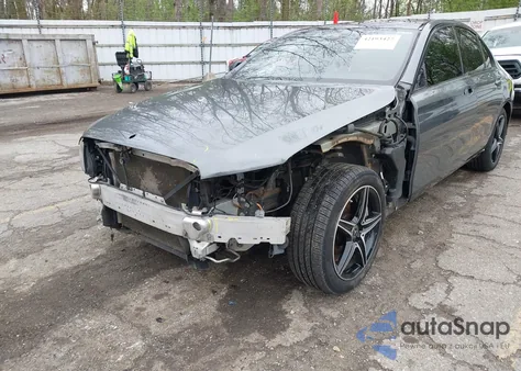 2018 Mercedes-Benz E 300 4Matic z USA, uszkodzony, nr VIN WDDZF4KB6JA376134